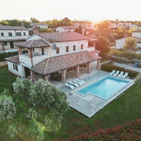 Theblueview Villas Near Porec Sveti Lovrec Pazenaticki Exterior photo